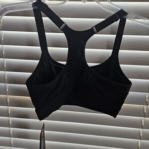 Nwt black Under Armour sports full support